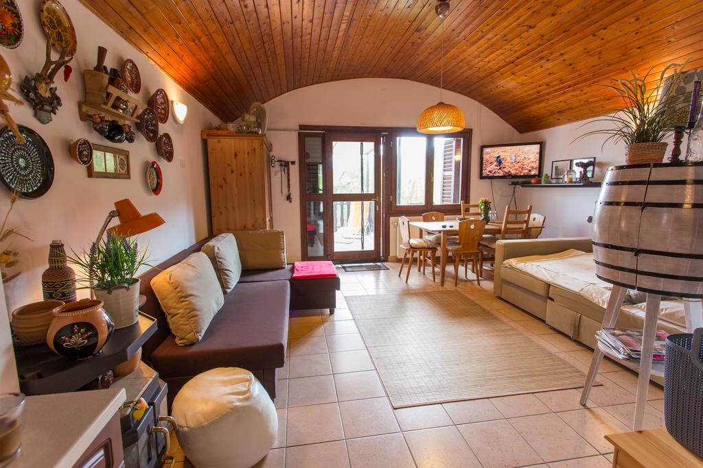 Vila P & P Nyaralo Szigliget Exteriér fotografie